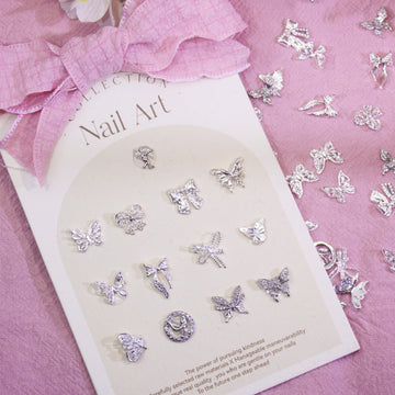 Adornos metálicos para uñas con diseño de mariposas iluminadas por la luna