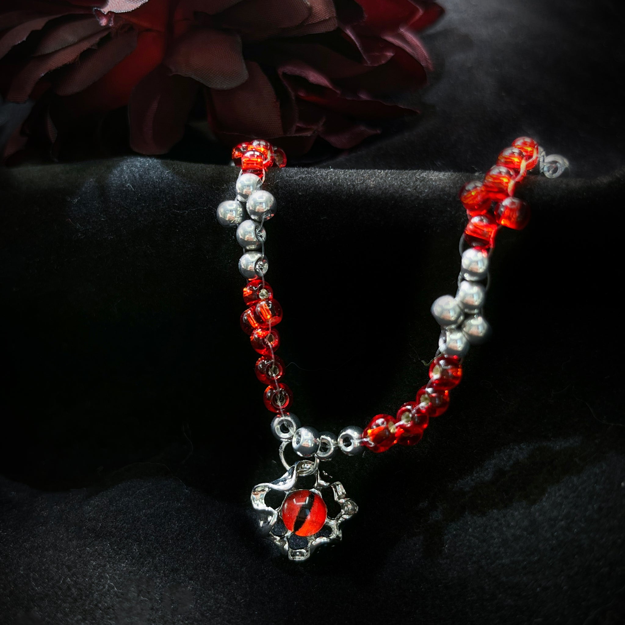 Mirada Escarlata - Kit de mini pulsera de cuentas DIY - Shine Shine DIY